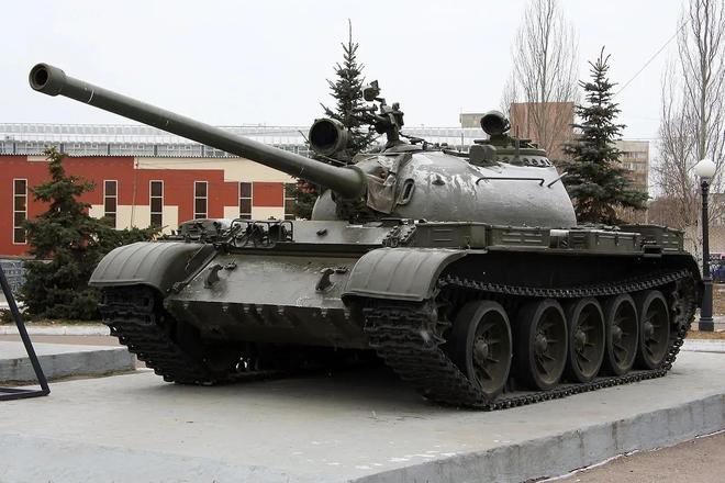 Model Kit Ixchel - 1/144 Scale Soviet T-54 Main Battle